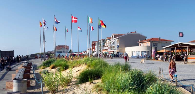 Changement de la vitre cassé d'un iPhone XR à domicile sur le secteur de Mimizan :